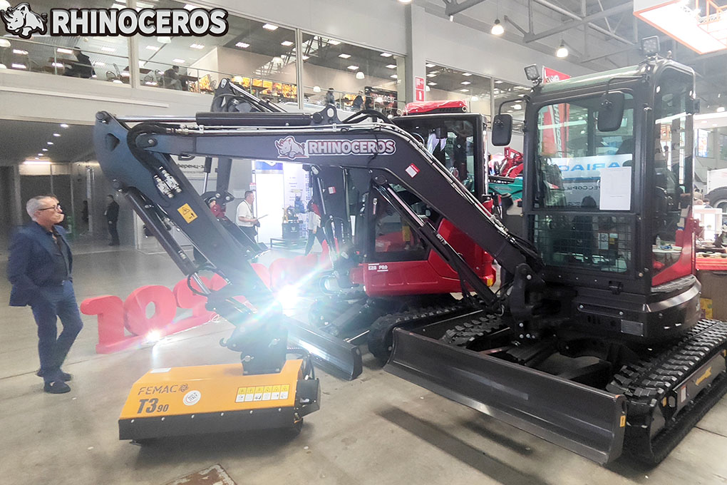 XN35PRO Crawler Excavator jobsite view